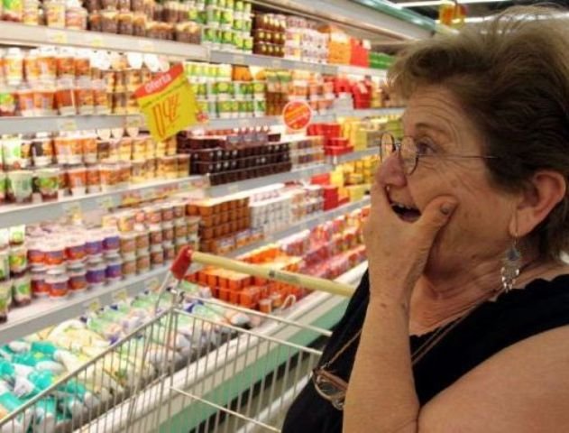 В России продукты подорожали на десятки процентов: молоко, рыба, фрукты, овощи и даже макароны