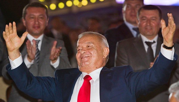 Ислом Каримов бо 90 дарсади овозҳо дигарбора президент шуд