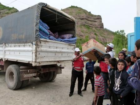 Ёрии башардӯстона ба 558 хонавода дар Рашт, Нуробод ва Тавилдара 
