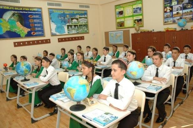 Туркманистон ба таҳсили 12 сола мегузарад