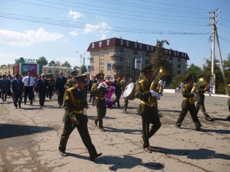 Роҳпаймоии идона ва туҳфаи Афзалов ба ветеранҳо(АКС)