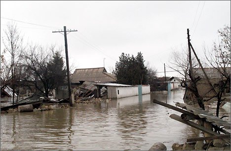 Зиёни сел ба манзили сокинони Ҳушёрӣ, масҷид ва тарозуи IRS