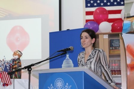 (АКС) Сокини Хоруғ дар овозхонӣ бо забони англисӣ ғолиб шуд