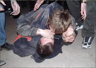 Кордзании ду бародар дар Данғара
