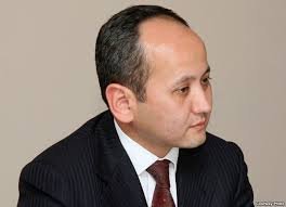 Ифтитоҳи ҳашт парвандаи нав алайҳи собиқ домоди президент