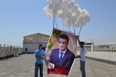 (АКС) Флэш моб ба тарафдории Зайд Саидов дар Душанбе