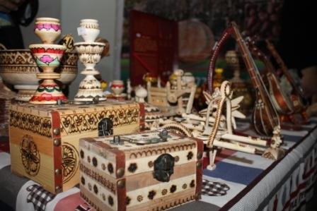 Тоҷири чинӣ: Тоҷикон молҳои арзону пастсифат мехоҳанд (АКС)
