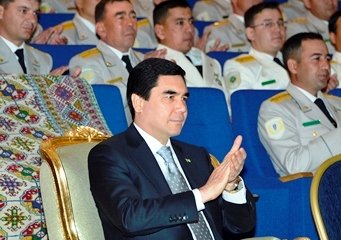 Президент подполковникро барои “камбудиҳои ҷиддӣ” аз вазифа озод кард