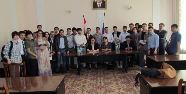 Стипендияи президентӣ ба дасти донишҷӯён намерасад. Айби Вазорати маориф, ё бонкҳо?