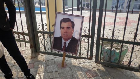 Роҳпаймоии ҳазорон нафар дар Суғду Бадахшон ва вокуниши Бобоназарова