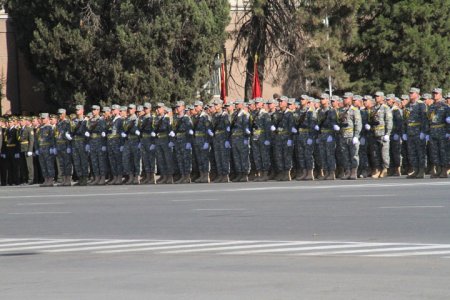 (АКС) Маросими савгандхӯрӣ аз дурбини аксбардорҳои президент