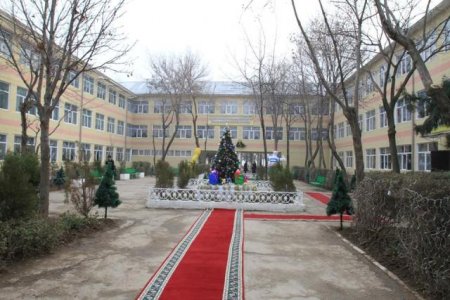 Ҳадя ва орзуи солинавии Эмомалӣ Раҳмон ба мактаббачагон