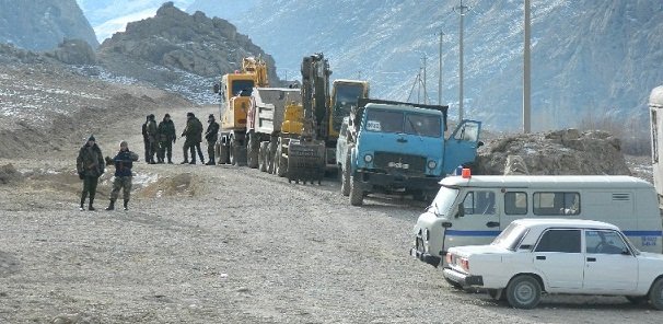Парванда барои тирпаронӣ ва 2 нотаи Бишкек ба Душанбе