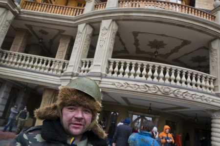 Ба макони “саёҳат” табдил шудани қароргоҳи замоне дастнораси Янукович (АКС)