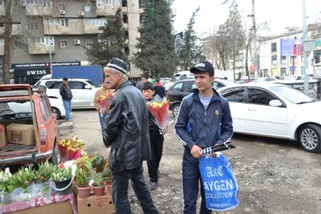 Истиқболу мухолифат ва “парвоз”-и нархҳо дар арафаи 8 март (АКСУ ВИДЕО)