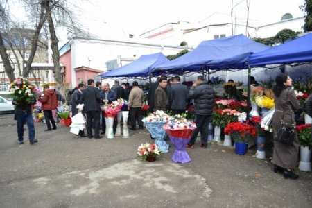 Истиқболу мухолифат ва “парвоз”-и нархҳо дар арафаи 8 март (АКСУ ВИДЕО)