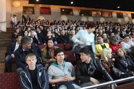 АКС: Навбат барои тамошои "Дон Жуан"-и Барзу Абдураззоқов