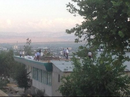 ВИДЕО: Вайрон кардани қароргоҳи ҲНИТ ва эътироз алайҳи Кабирӣ