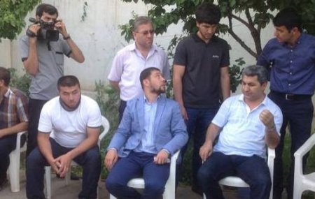 ВИДЕО: Вайрон кардани қароргоҳи ҲНИТ ва эътироз алайҳи Кабирӣ ВИДЕО: Вайрон кардани қароргоҳи ҲНИТ ва эътироз алайҳи Кабирӣ