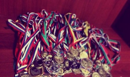 90 медали варзишгари тоҷик: Вақти пирӯзиям парчами бегона баланд мешавад (АКС+ВИДЕО)