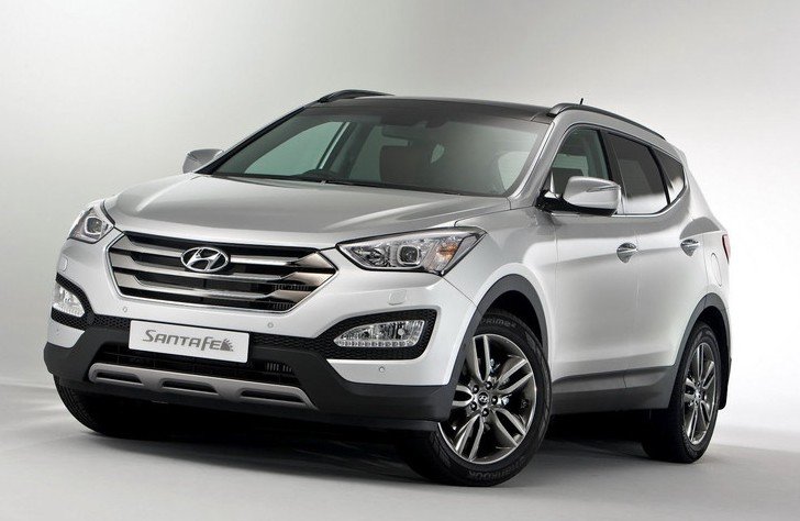 Муҳоҷири тоҷик бар ивази 10 ҳазор Hyundai Santa Fe-ро оташ задааст