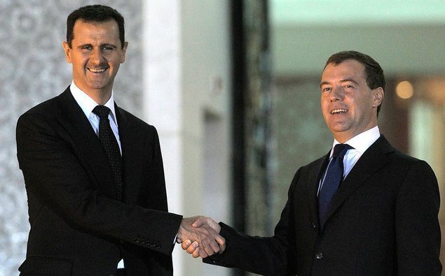 Асад барои ҳалли буҳрони Сурия пеши Путин меравад
