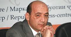 Хуршеди Атовулло: Мақомдорон дар симои журналист душманро мебинанд