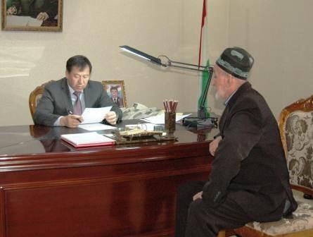АКС: Дархости волидони аъзои “Ансоруллоҳ”-у “Ҷундуллоҳ” аз вазир