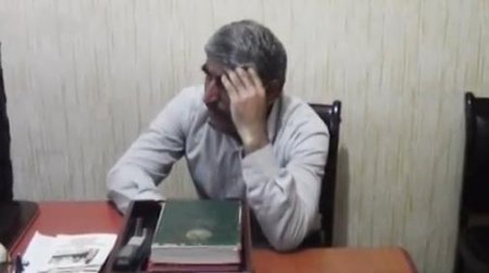 АКС: Оҷонсӣ ҳабси хабарнигори бахши сиёсии шабакаи 1-ро шарҳ дод