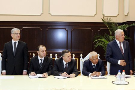 ТАҒЙИРОТИ КАДРӢ: Бозхонди Абдуллозода ва пешниҳоди Шоҳиён ба вазифаи раиси Суди Олӣ (АКС)