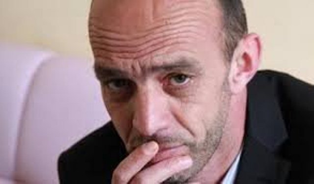 Бемасъулиятӣ ё “бчару бгард” дар пешниҳоди грантҳои президентӣ