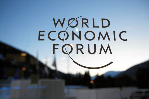 WEF: Тоҷикистон аз рӯи рақобатпазирӣ 11 зина пеш рафтааст