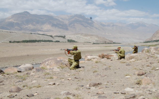 Фирори чор қочоқчии афғон пас аз задухӯрд бо марзбонҳои тоҷик