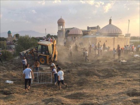 Сарвазири Туркия: Ислом Каримов даргузашт (АКС)