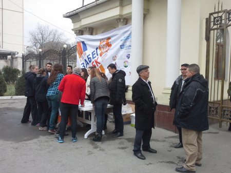 Машқи дав ва озмоиши сокинони Душанбе: Агар духтарро дар пешат зананд?  (АКСУ ВИДЕО)