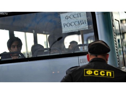 Баъди 90 рӯз: 8 муҳоҷири тоҷик аз Русия депорт шуд