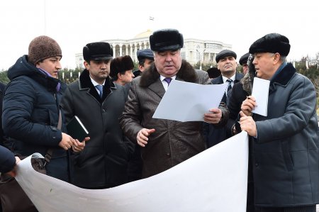 АКС: Ниҳолшинонии Президент ва дастур ба Р.Эмомалӣ барои омодагӣ ба Наврӯз