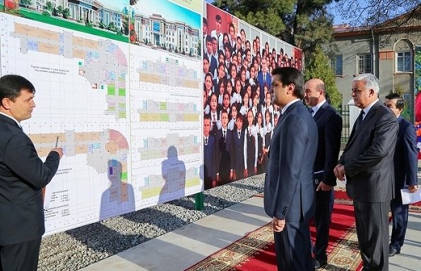 АКС: Оғози сохтмони 2 мактаби замонавӣ дар Душанбе