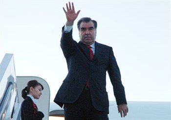 Сафари Эмомалӣ Раҳмон ба Чин