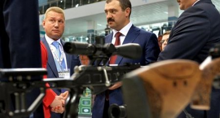 Рустами Эмомалӣ, Артем Новиков, Хоуп Хикс... Ҷавонтарин мансабдорони Осиёи Марказӣ ва ҷаҳон киҳоянд?